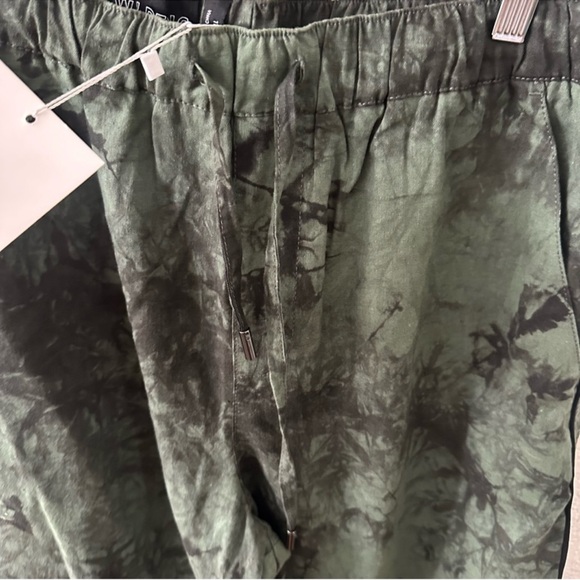 Wildfang Loose Leg Drawstring Pant Green Marble Dye
size small - Picture 4 of 7
